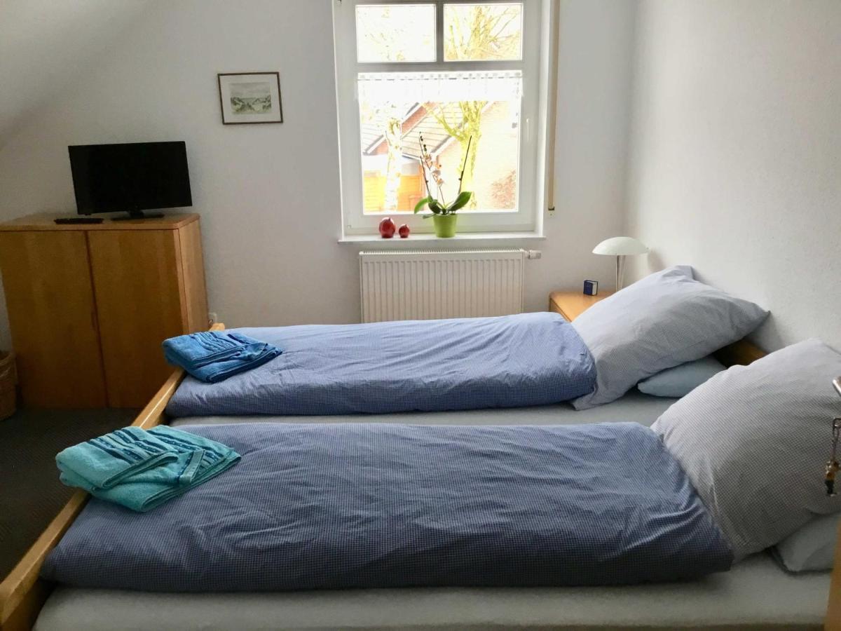 Ferienwohnung Rossis Nüst, 31516 Uplengen Exterior foto